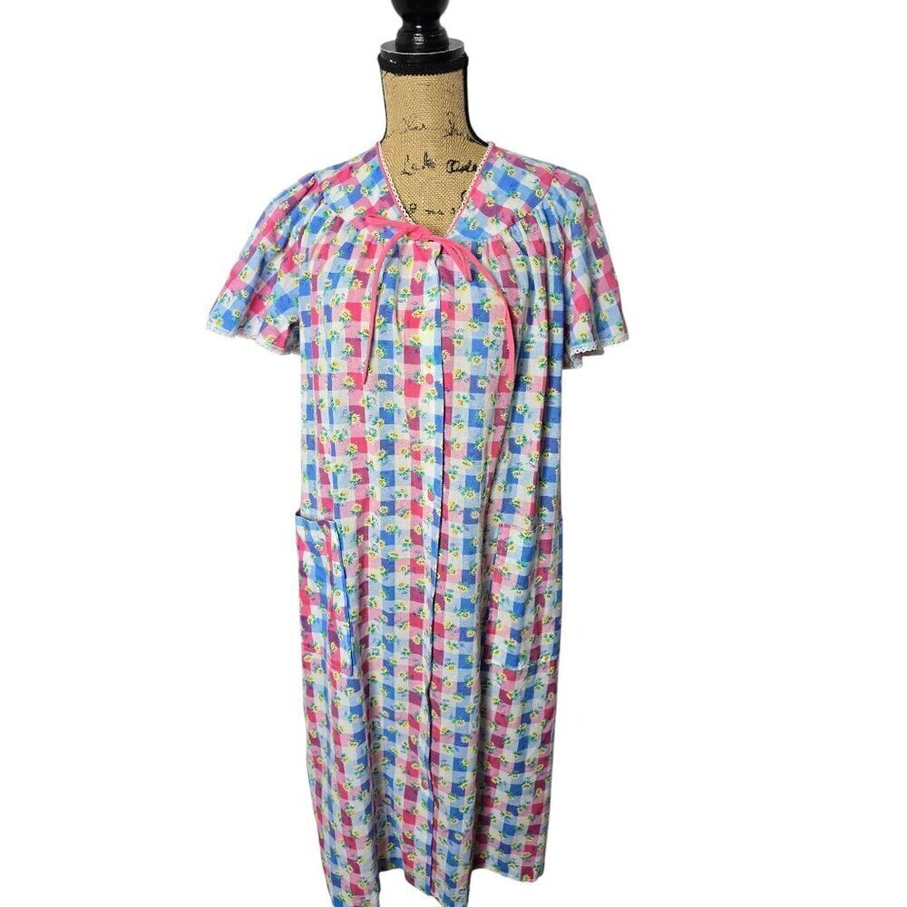 Vintage 1970s Grannycore Country Colorful Floral Nightgown